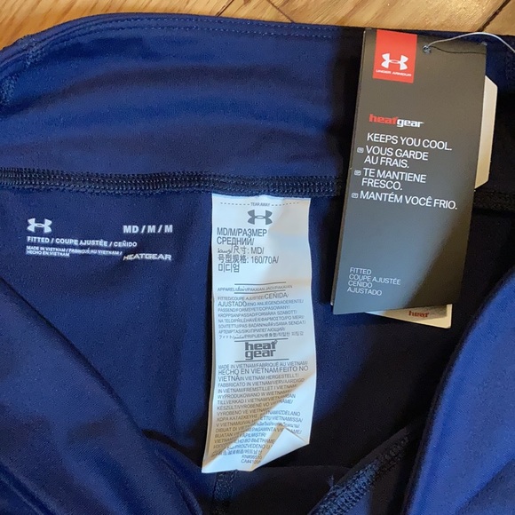 NWT! Under Armour navy cropped athletic pants - Picture 2 of 4